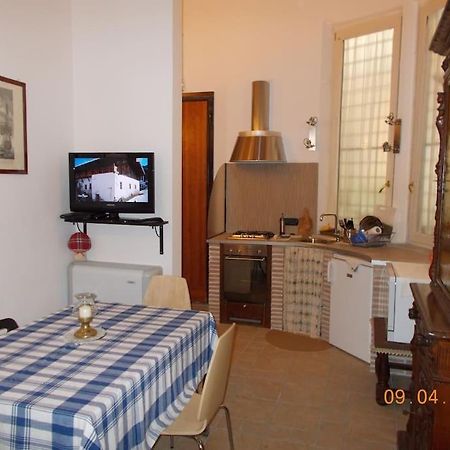 Vivilo Collection - Opera Teather Apartment - Very Central روما المظهر الخارجي الصورة