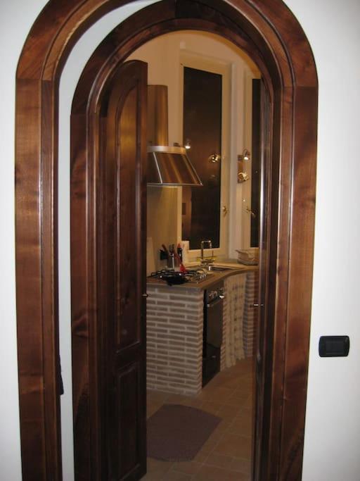 Vivilo Collection - Opera Teather Apartment - Very Central روما المظهر الخارجي الصورة