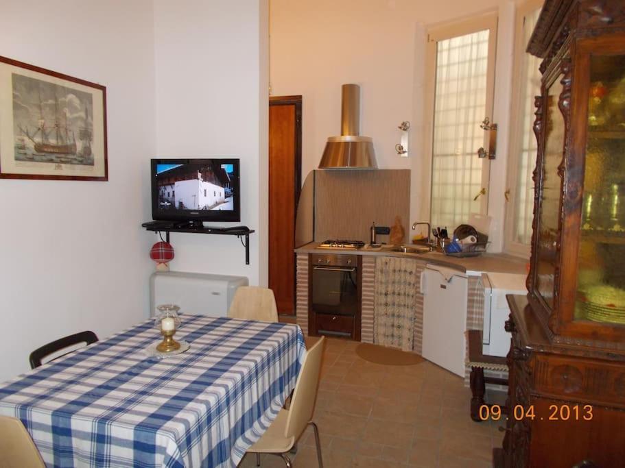 Vivilo Collection - Opera Teather Apartment - Very Central روما المظهر الخارجي الصورة