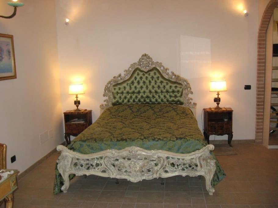 Vivilo Collection - Opera Teather Apartment - Very Central روما المظهر الخارجي الصورة